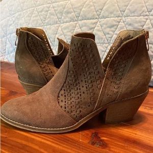 Corkys, size 9, tan/brown